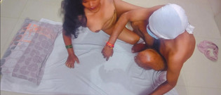 Desi Bhabhi's full body massage watch and enjoy the body massage.