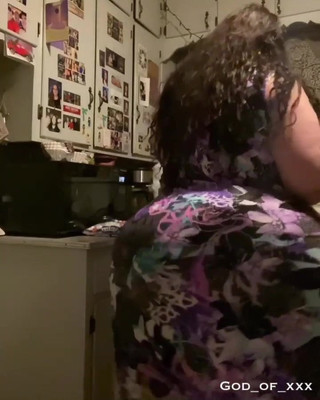 Monster ass dancing