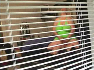 Licking strangers creampie from my wifes pussy 1