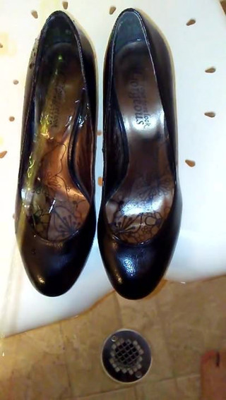 fans wife's pumps pissed