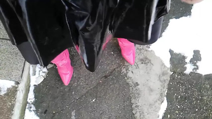 sissy outfit (pvc) outdoor in the snow