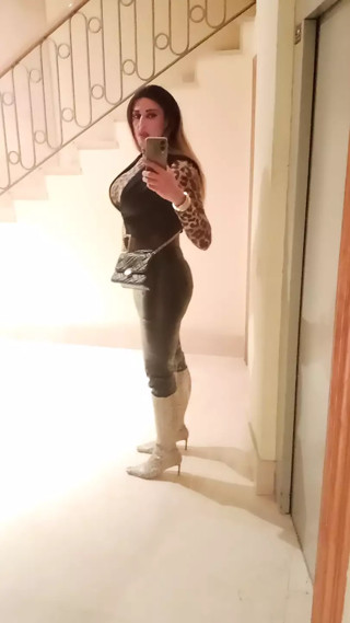 Sissy MILF