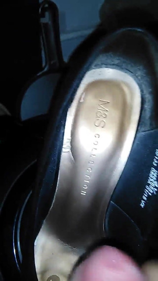 cumshot in office milfs high heels
