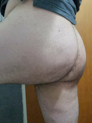 Im so horny - my ass needs a daddy's cock