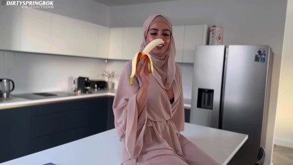 Hungry Muslim Girl Breaks Her Fast with BBC