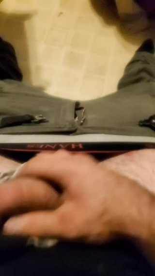 Guy jacks off with girls panties.