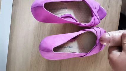 Big load for purple heels
