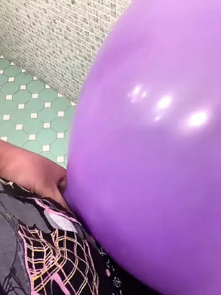 Jerking off and cum inside the big ass balloon!