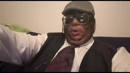 Pervert Anton cums on his tie.