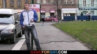 Smart gay seduces and fucks taxi driver