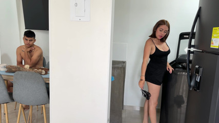 I threw my panty on the floor and my stepbrother smelled it next to me without me suspecting, after finding out he grabbed me and destroyed my pussy.