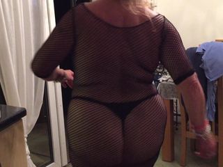 Fishnet Dance 1