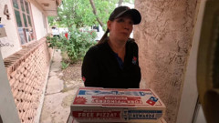 I bribed the dominos delivery girl to suck my cock