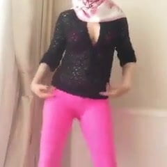 AS ISDANCING HIJAP