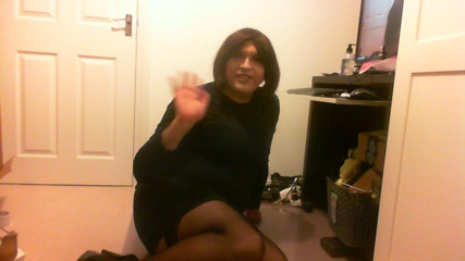 Kimnylons needs her tranny clit sucked Intro