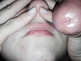 Cum on her lips