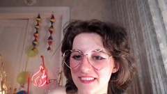 Hairy Camgirl Masturbates Live