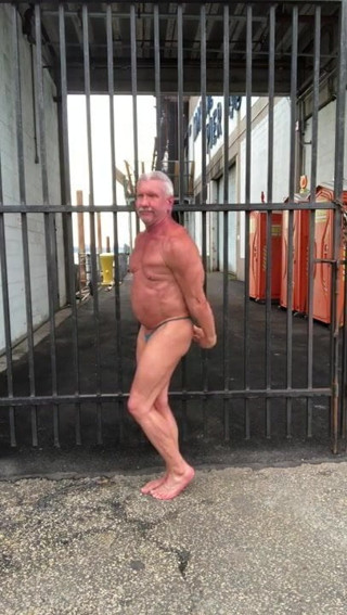 MUSCLEDAD IN MINIMAL POSERS PART TWO