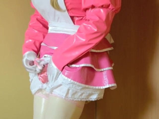 Sissy Marcia spurted their Sissy cream in a condom