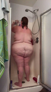 Shower Time with Julie Ginger