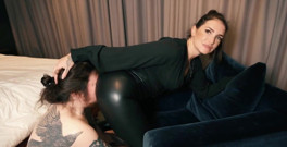 A classy ass tease leads to an unforgettable breathe test