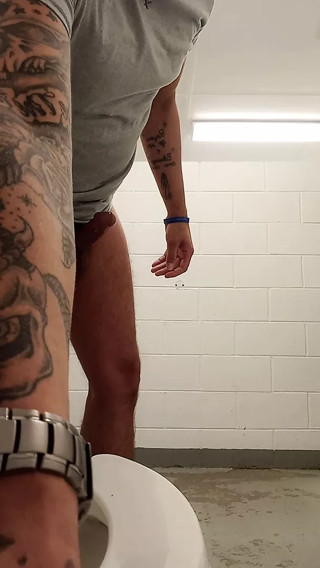 Jerk in public stall