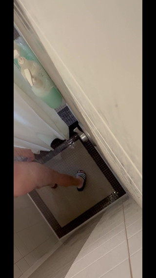 Gym Shower Showoff