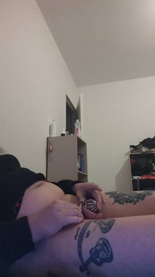 I lock up my patetic swatter's cock