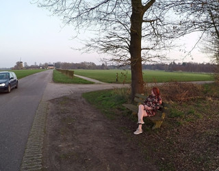 Nicki-Crossdress Handjob Outdoor