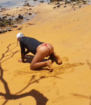 Ladysilva Showing off Her Hot Ass in Panties on the Beach thumbnail