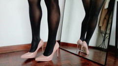 Which Heels Look Best? Black Nylon