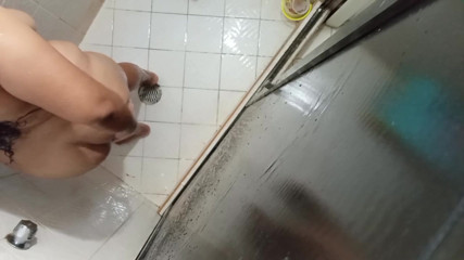 I went to my mother-in-law's house and filmed her bathing
