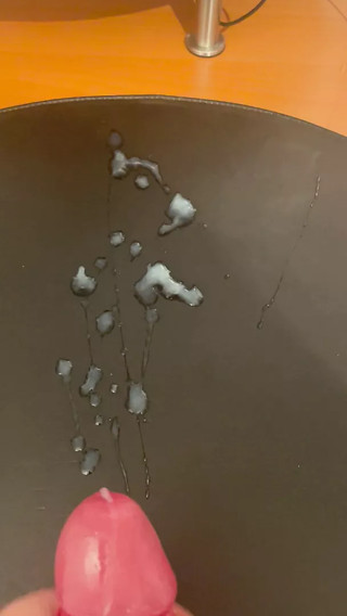 Oiled Cumshot MEGA LOAD