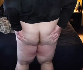 Shaking my chubby ass