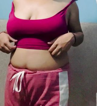 Sexy bhabi alone at home🤤
