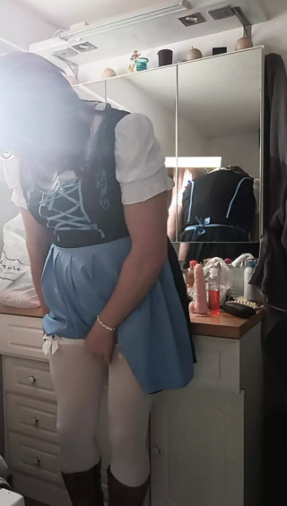 Patty oktoberfest waitress