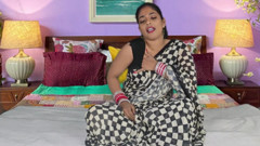 New Married Bhabhi Beatifull Saree Look Fucking New Style Viral Video Hindi Audio