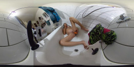 LizzyYum VR august 2026 bathing masturbation