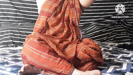 BHABHI CALLED MASSAGE MAN FOR FUN IN HINDI