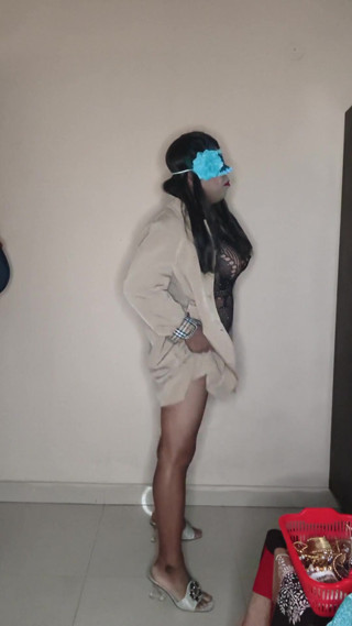 Crossdresser Striptease thumbnail