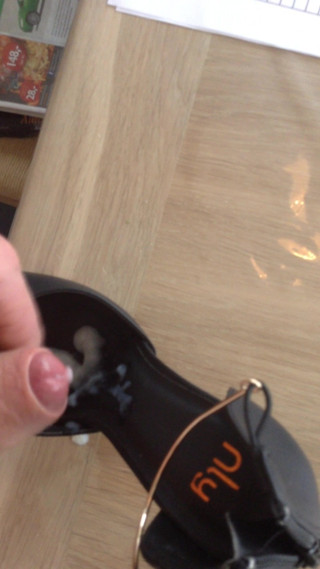 Cum in shoe