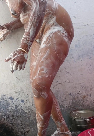 My nude bathing show