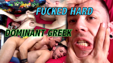 Teaer Xavier, a young webcam trainer gives his ass