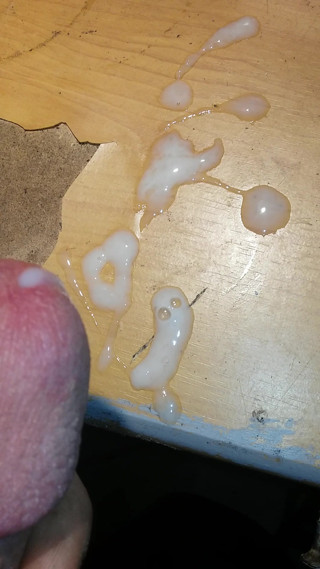 Cumming a Huge Load Onto My Desks Top
