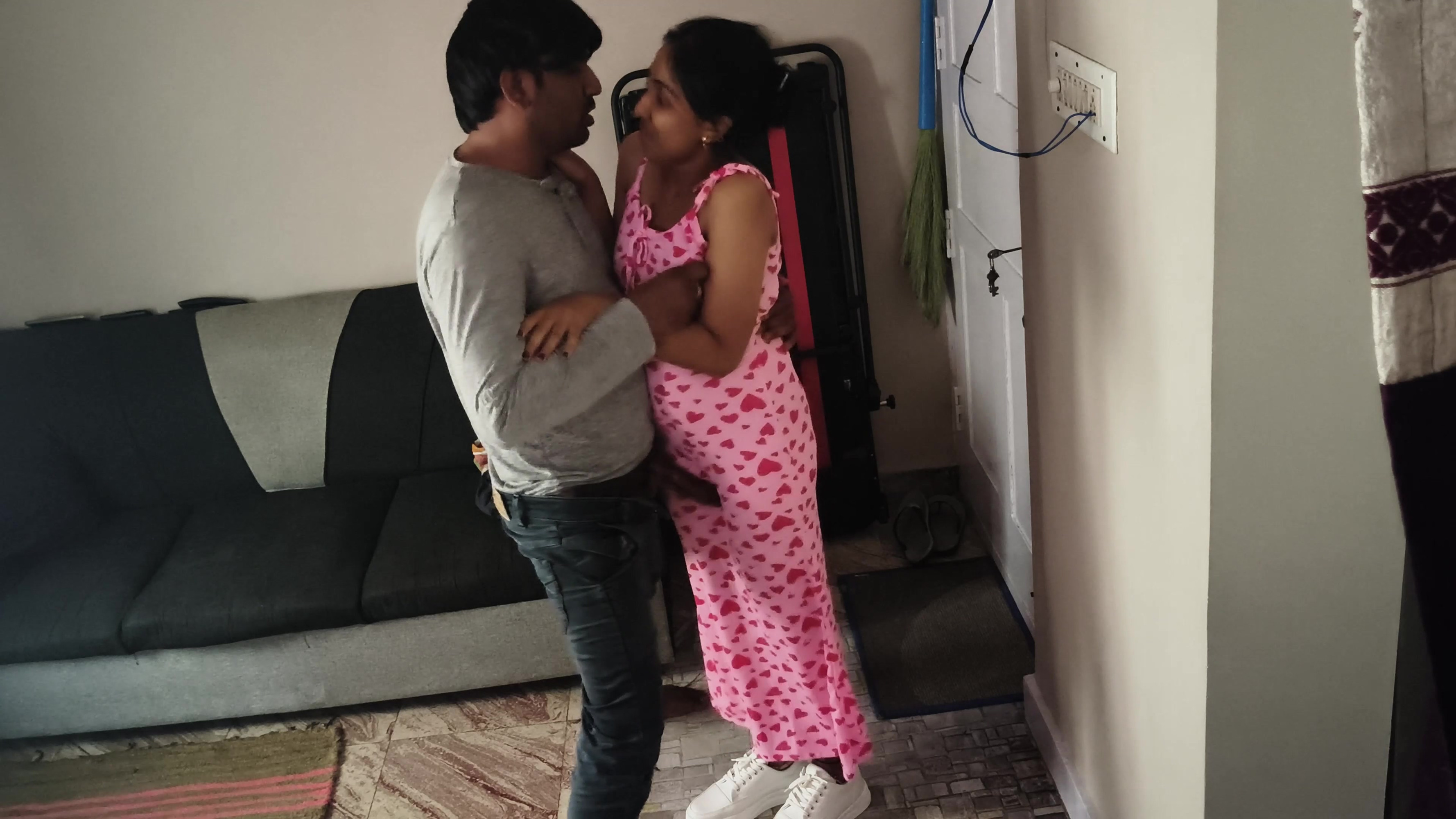 Desi Village Girl First Time Sex Video