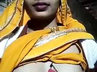 Desi bhabhi ke dudh