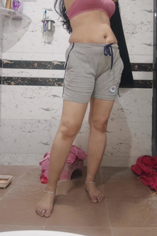 Priya Bhabi Full Open Body Hot Exercise in Bathroom