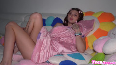 Stepdaughter Squirts on Step Dads Dick After Watching Scary Movie