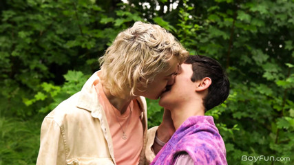 Bubble Butt Twink Seduces His Straight 18 Year Old Friend by Swinging His Huge Cock Bareback