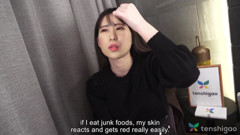 Hitomi Kanzaki Backstage